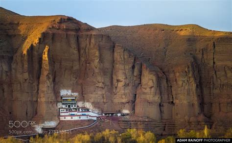  ¿Has oído hablar del Templo de los Tres Santos en Haidong? Un tesoro arquitectónico y un remanso de paz espiritual!